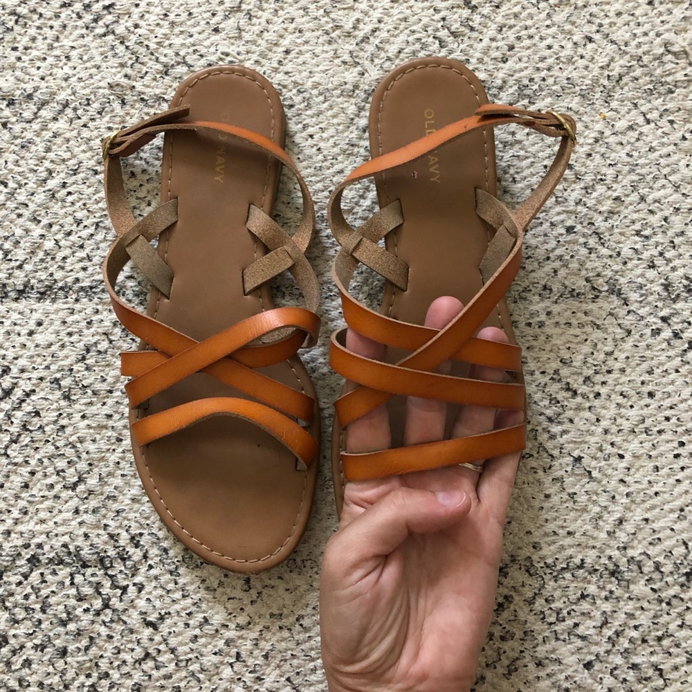 Old navy leather sandals. Size 8